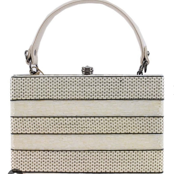 Mary frances spread your wings hummingbird bag - Picture 15 of 15